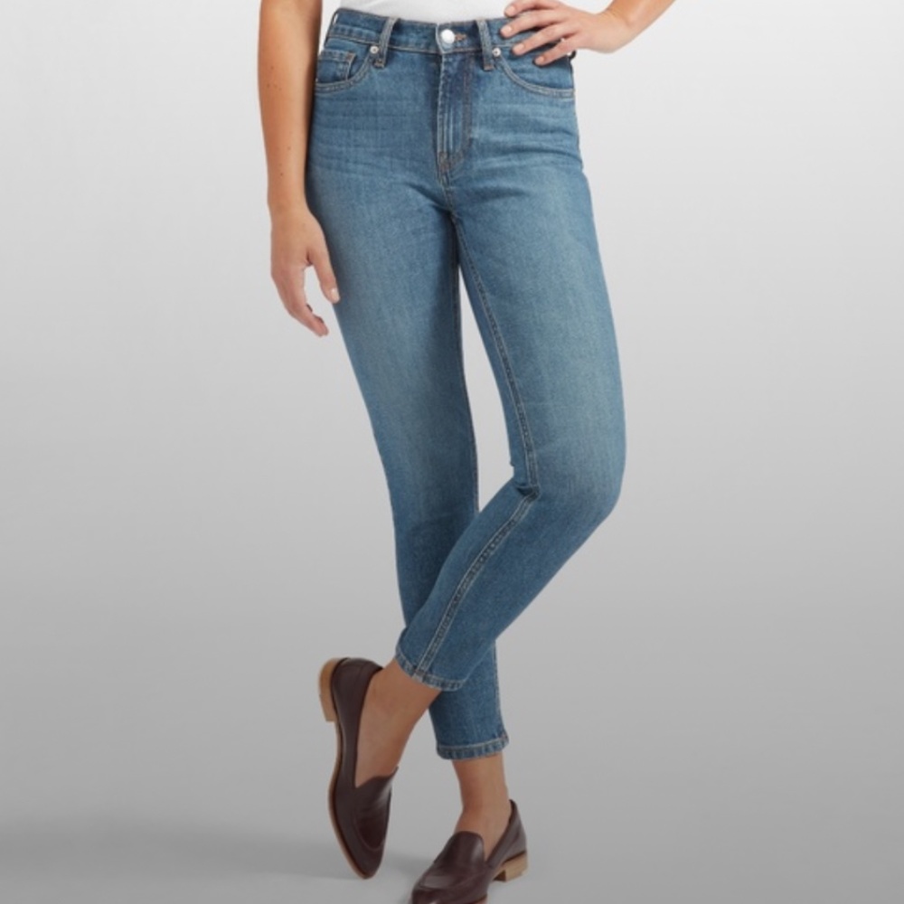 Everyone High-Rise Skinny Jean (Ankle) in mid-blue